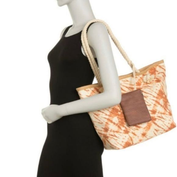 Madden girl large Tote with matching cosmetic bag NWT - Picture 2 of 13